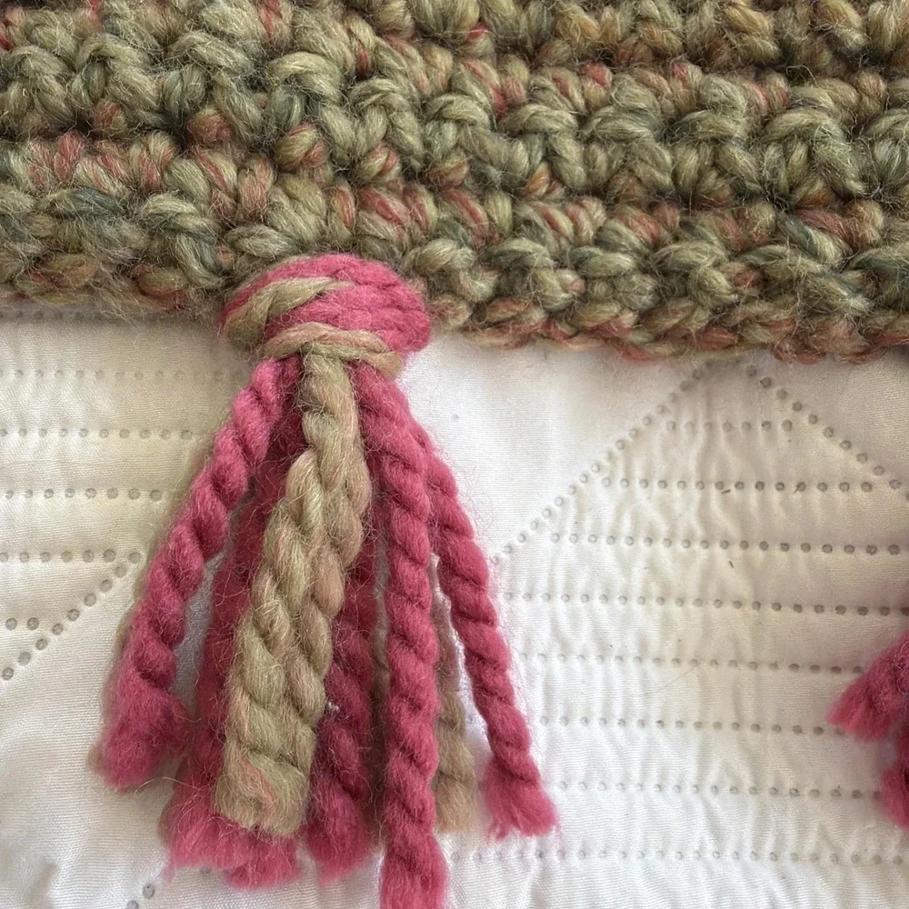 Have Crochet Green/cranberry Throw Blanket 40in X 50in GWB004